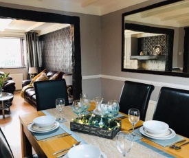 Babsysplace - Luxury Open Plan 3 Bed Townhouse