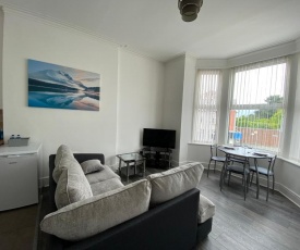 Flat 1. One bed apartment opposite travel lodge. Colwyn Bay.