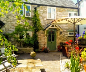 Castle Street Cottage - Sleeps 4