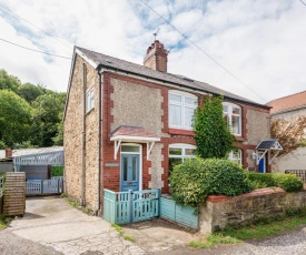 Ffestiniog Villa, Holywell