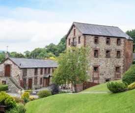 The Old Mill Holiday Cottages, Nr Mold