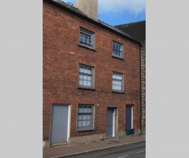 Grade II Monmouth 4 bedroom Townhouse in the heart of Monmouth