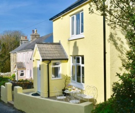 1 Tower Hill,Tranquil,Private,Tucked away private lane,short walk to Cwm yr Eglwys beach