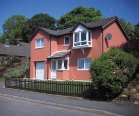 Modern Holiday Home in Saundersfoot with Terrace