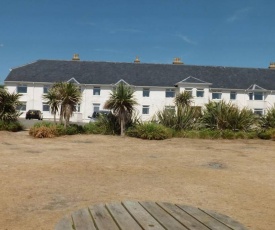 PLAS DARIEN-3 BED APT- SEA VIEWS - SLEEPS 5