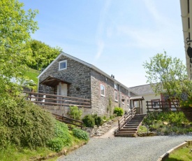 Charming holiday home in Llangurig with Garden