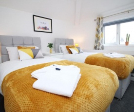 City Lofts Cardiff, Spacious with parking Ideal for Families or Contractors