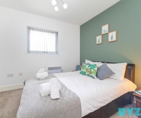 The Fitz - 2 Bed Luxury Apartment - Secured Parking & Gym - Near Cardiff Court - By DYZYN