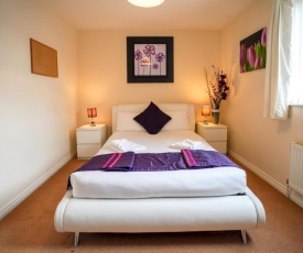 Trendy & Modern Cardiff Bay Townhouse - Sleeps 6